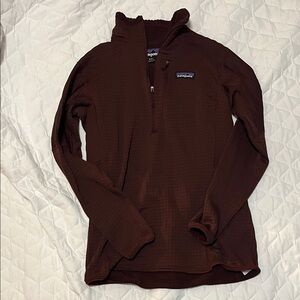 Patagonia Women’s Zip-Up Sweater in burgundy
